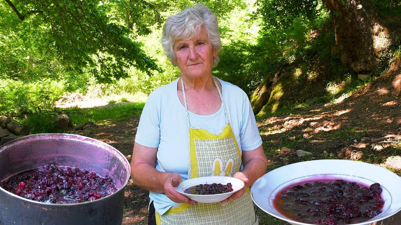 Γλυκό κουταλιού κεράσι, μια γλυκιά ελληνική παράδοση | Sweet cherry recipe | Greek food