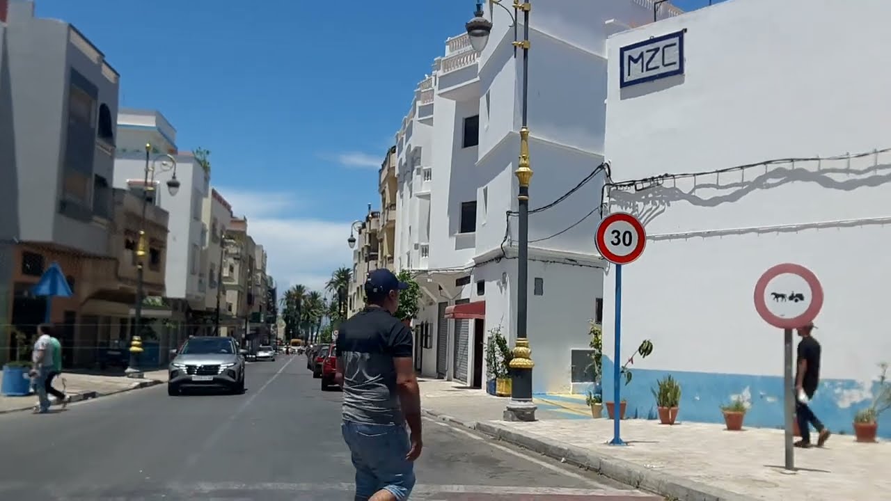 من اراد زيارة أصيلة المغربية فما عليه سوى الاسراع بذلك قبل ,,,, Asilah, une cité arty au Maroc