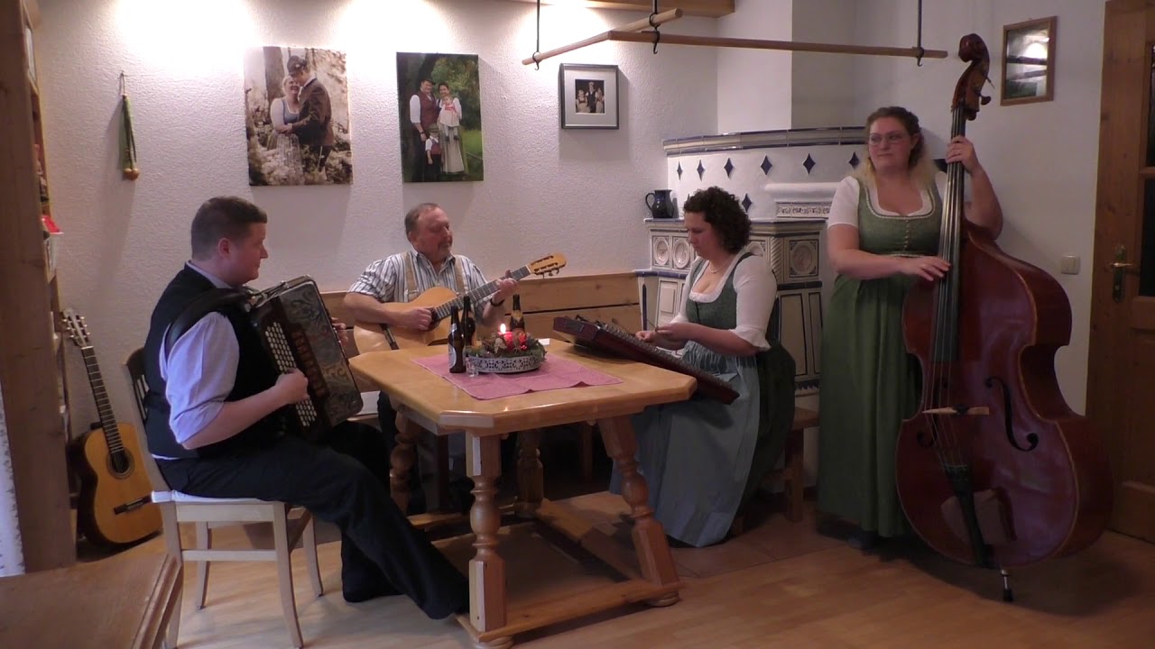 Hallgrafen Hausmusik - Gruß in die Ferne -