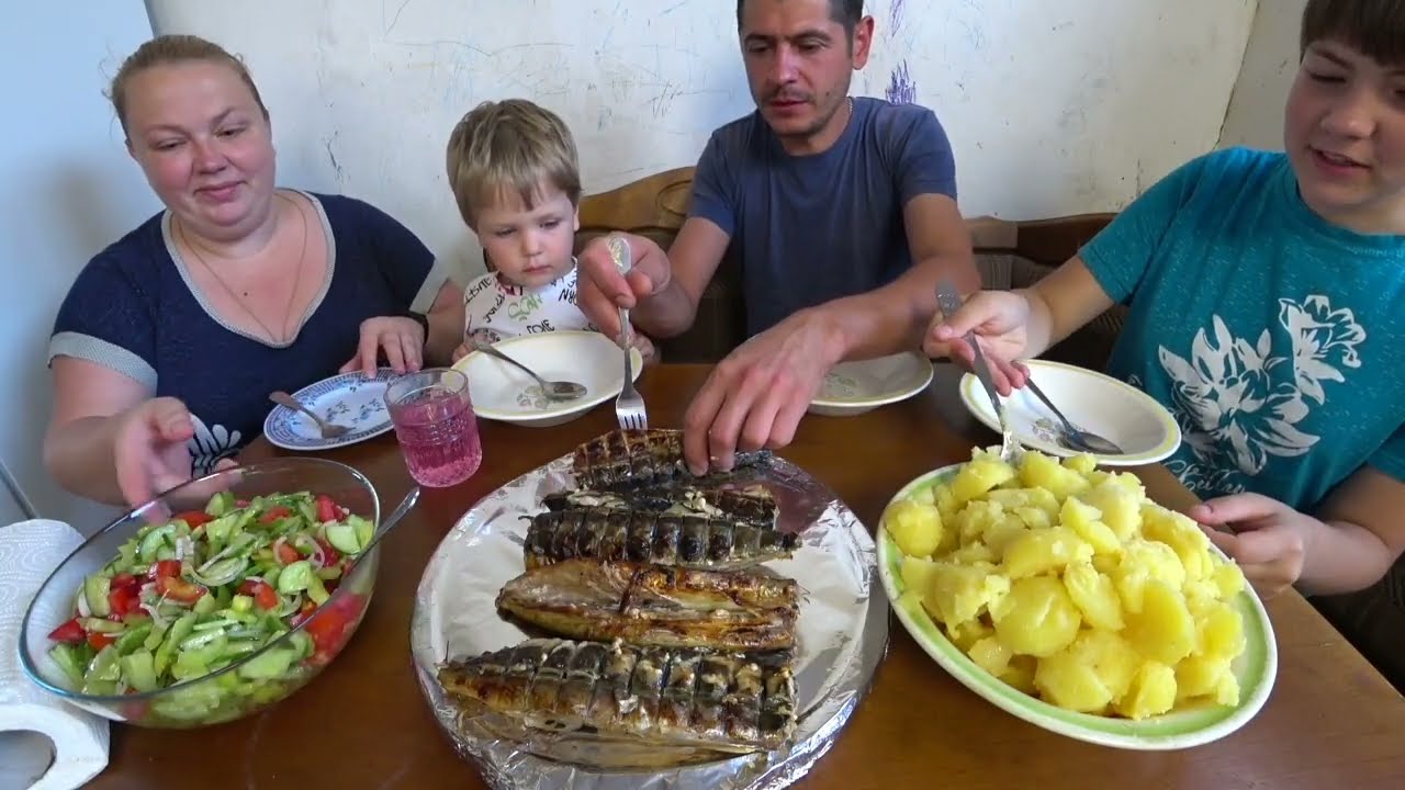 мукбанг рыба на костре