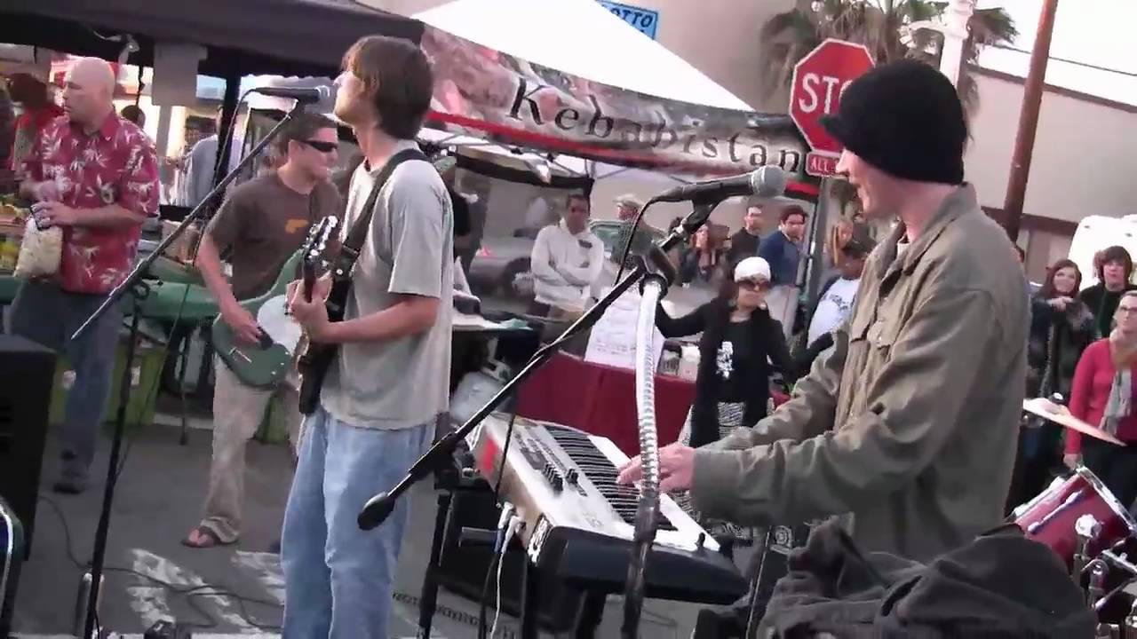 Stick Figure live at Ocean Beach Farmer's Market (The World Is Waiting, Hawaii Song)