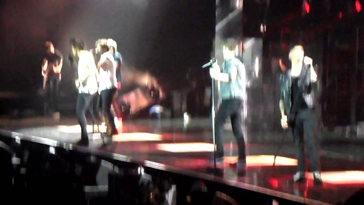 one direction- Rock me (antwerp)