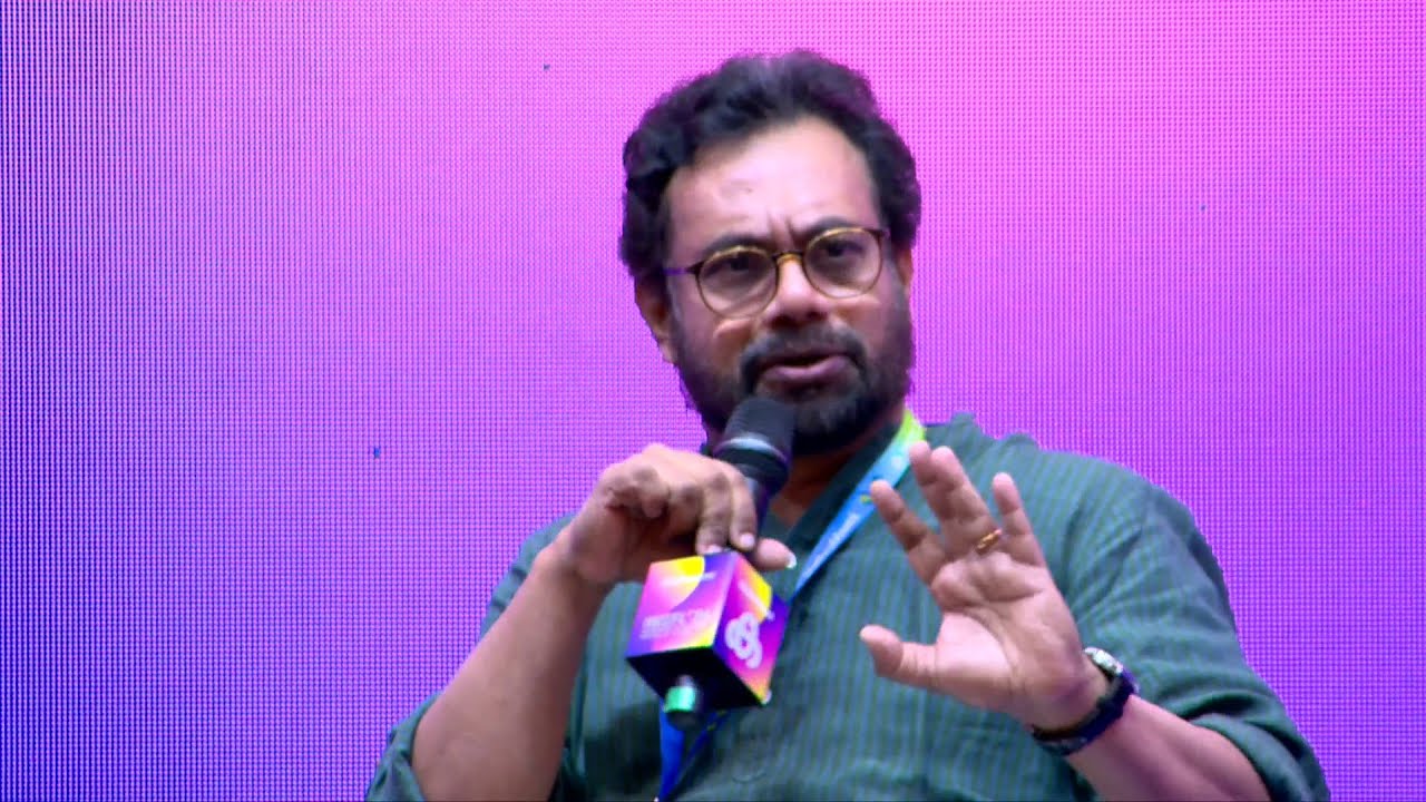 '3000 മുസ്ലീങ്ങള്‍ ഗുജറാത്തില്‍ മരിച്ചത് ന്യുമോണിയ ബാധിച്ചാണല്ലോ!'തേജസ്വി സൂര്യയോട് ജോണ്‍ ബ്രിട്ടാസ്
