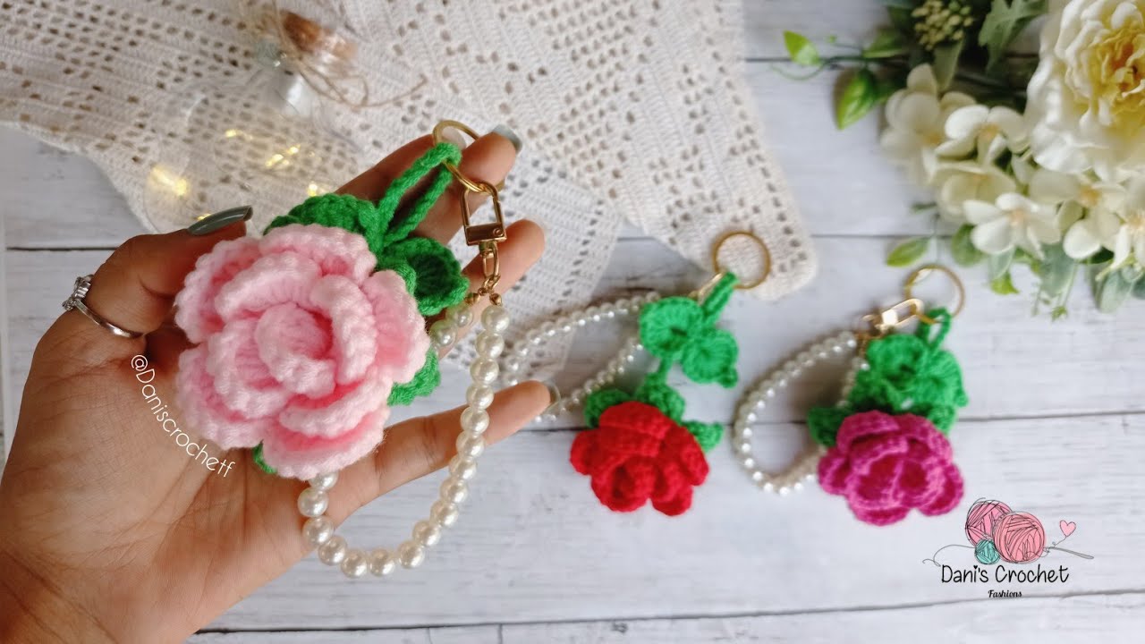 teje la ROSA más facil a crochet | llavero en tendencia 🌹