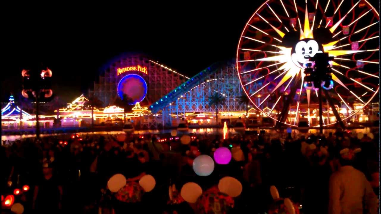 World of Color - Glow with the Show in HD!