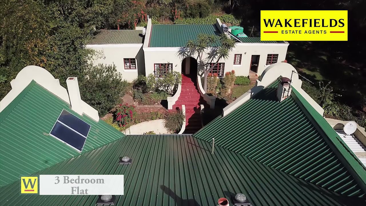 9 BEDROOM HOUSE FOR SALE IN GREYTOWN - R4 500 000.00 (OUR REF : RL64521)