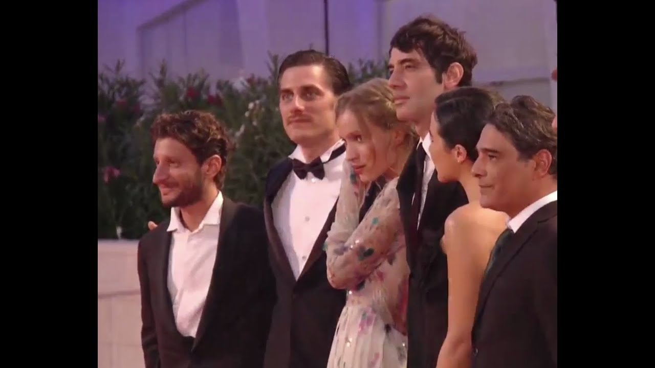 Venezia 76: il Red Carpet di Martin Eden con Luca Marinelli e Jessica Cressy