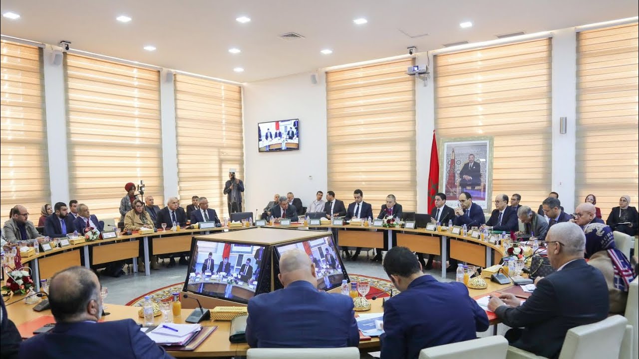 جولة المشاورات الجهوية لإعداد خارطة الطريق للتجارة الخارجية تصل إلى جهة الشرق