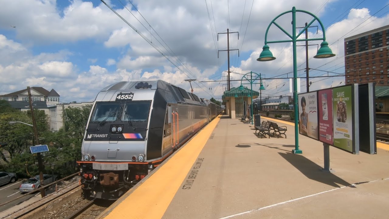 NEC: New Jersey Transit & Amtrak trains at Rahway Station (8/16/2023)