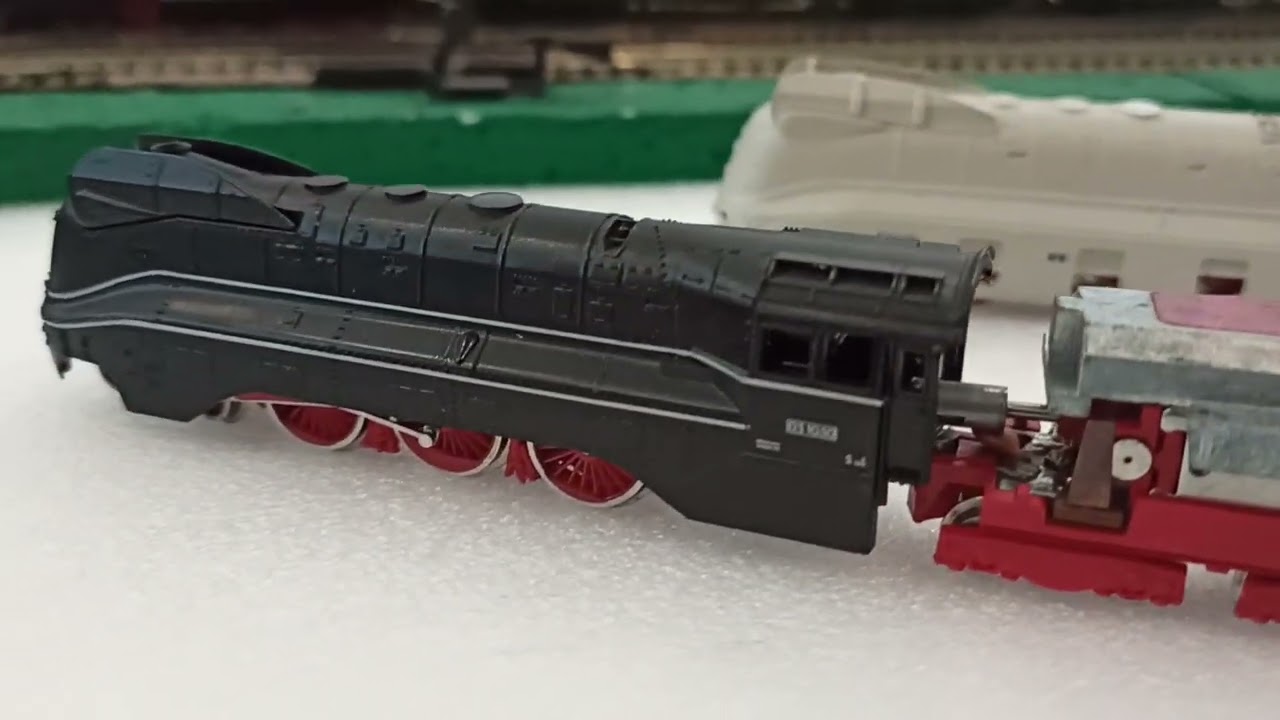 Roco 02103 A Br03 Stromlinien in der Moba Küche Spur n in analog