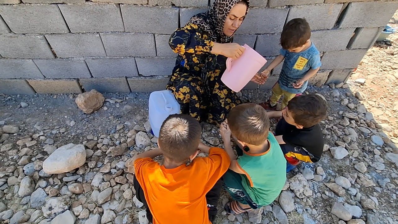 Taking care of four children alone🥺🥺