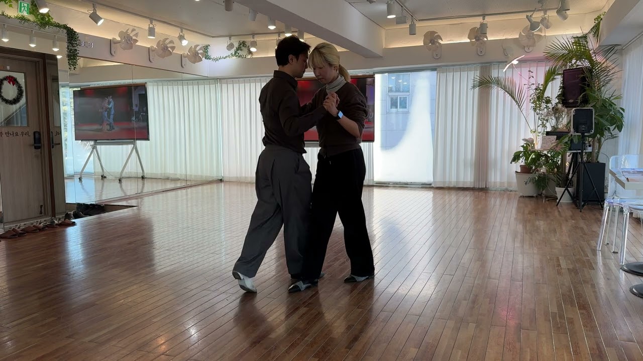 Mi Novia De Ayer-Alfredo de Angelis & Floreal Ruiz