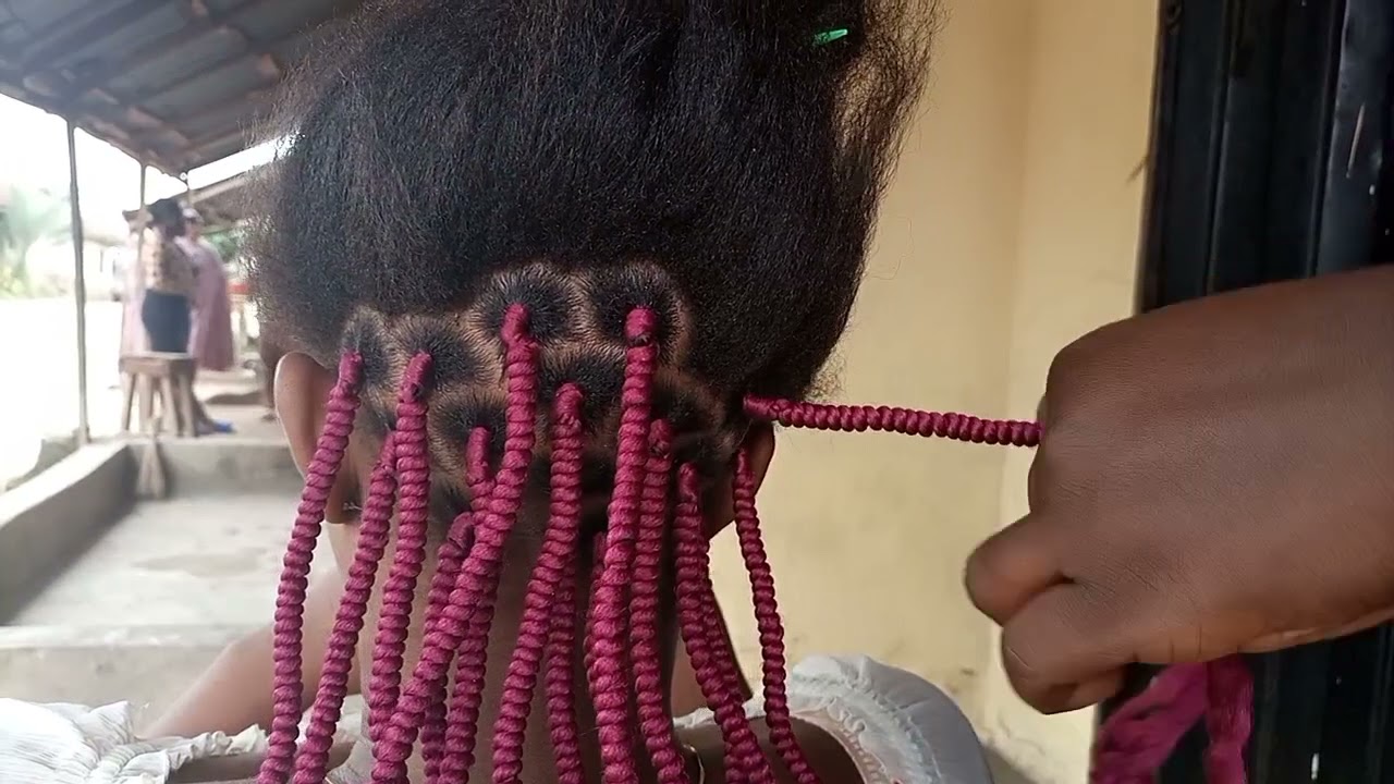 SIMPLE WAYS OF PLATTING KOBOKO HAIR STYLE.