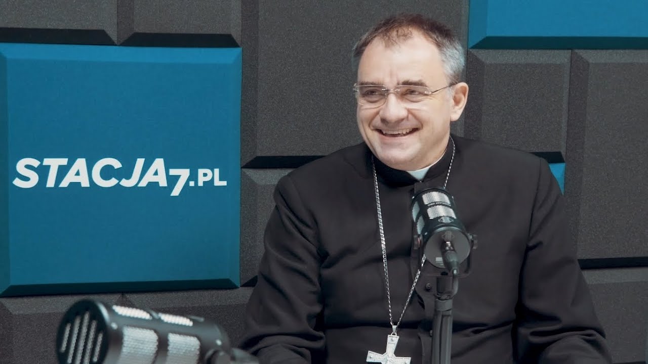 Bp Robert Chrząszcz: Małe grupy są nadzieją Kościoła | Rozmowa Stacji7