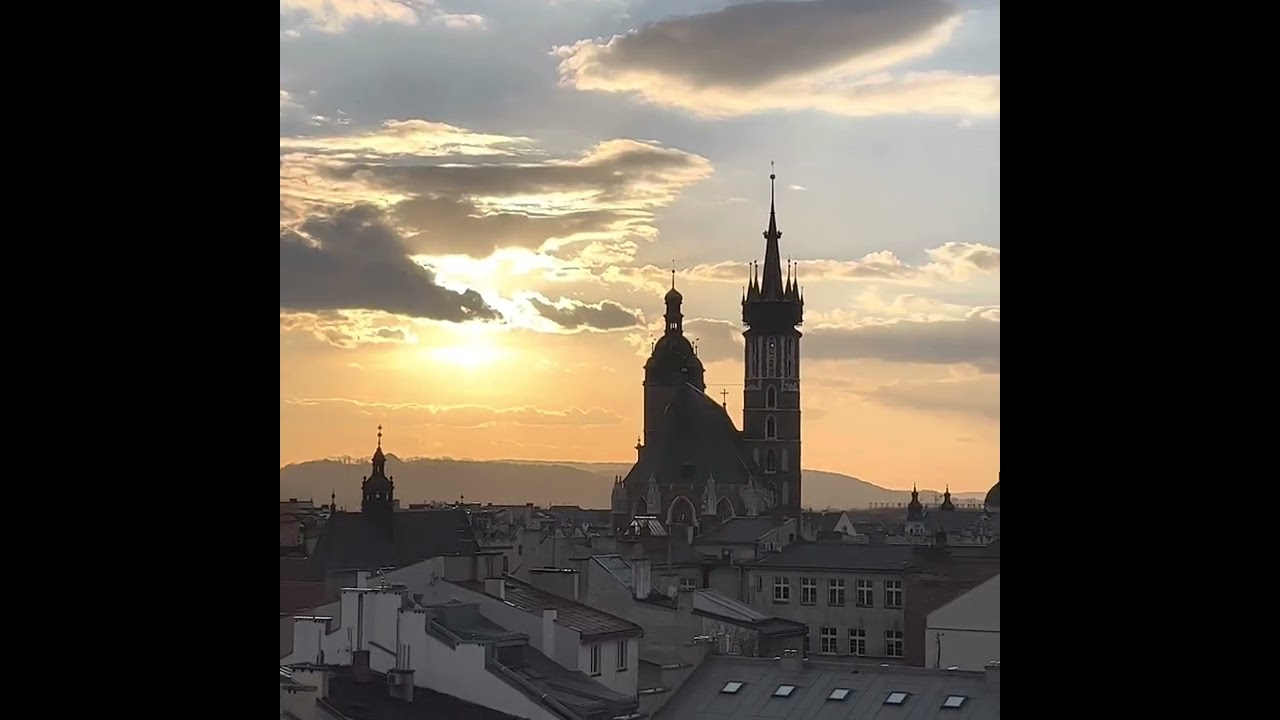 Un posto da non perdere a Cracovia. Un ristorante, caffetteria, su un rooftop, con una grande vista.