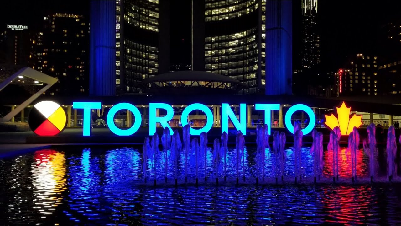 The New Toronto Sign - Same same, but different? [4K]