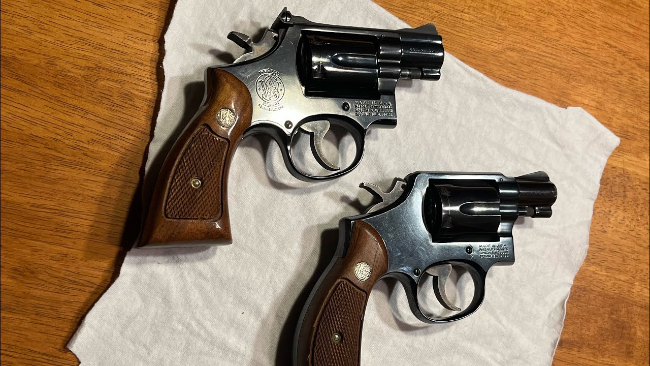 Сравнение моделей Smith and Wesson Model 10 и Model 15.