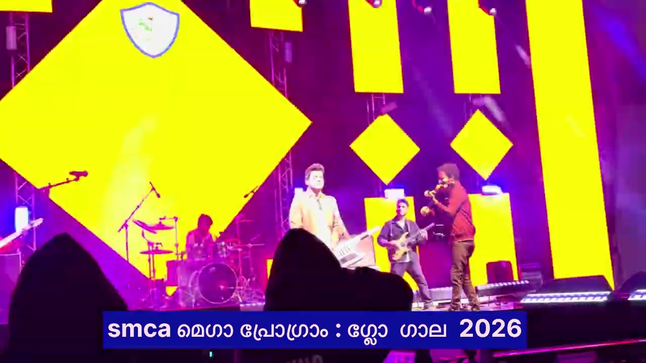 സ്റ്റീഫനും പ്രാഞ്ചിയും പിന്നെ ബാൻഡും കൂടി അടിച്ചു പൊളിക്കുന്നു.  
