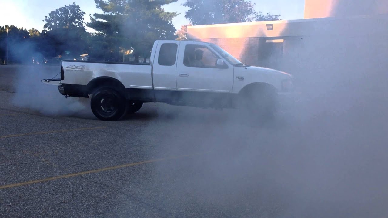 Ford F-150 Burnout and Donuts
