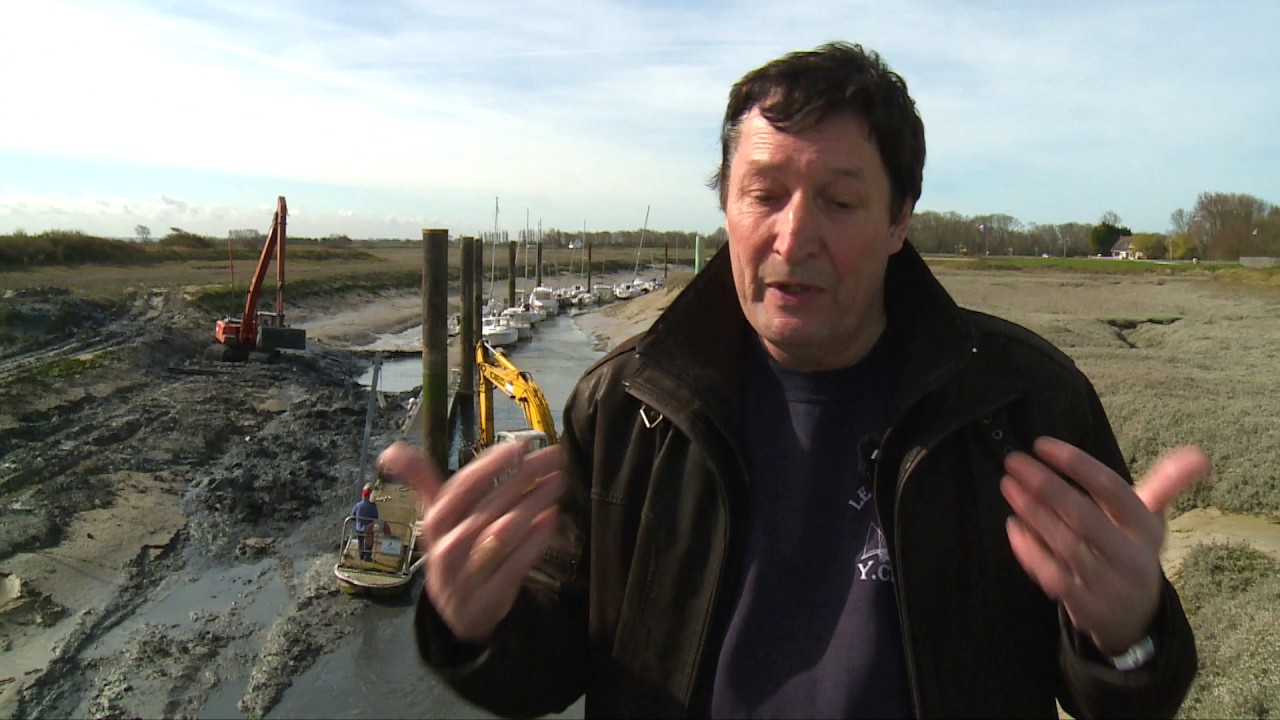 Cayeux-sur-Mer : Curage du port au Hourdel pour limiter l'ensablement