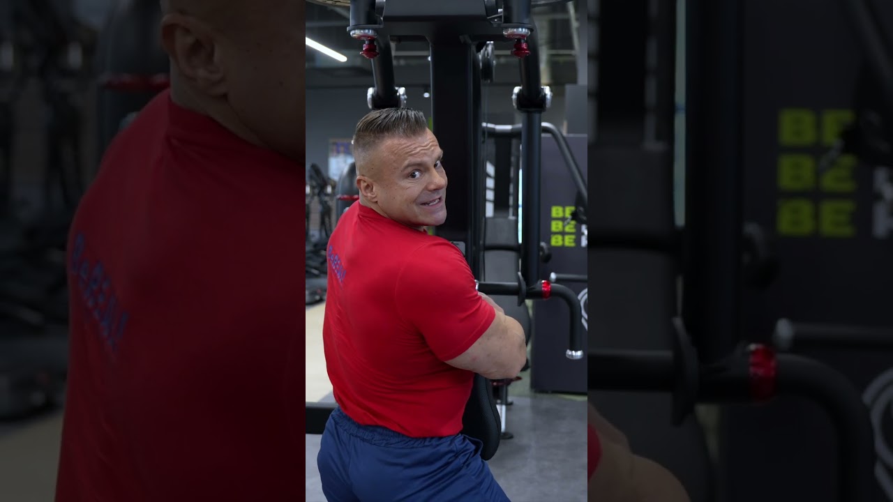ODWROTNY BUTTERFLY - ĆWICZENIE NA WIELKIE BARKI odc. 11 #trening #siłownia #tr&oacute;jb&oacute;j #fitness #barki