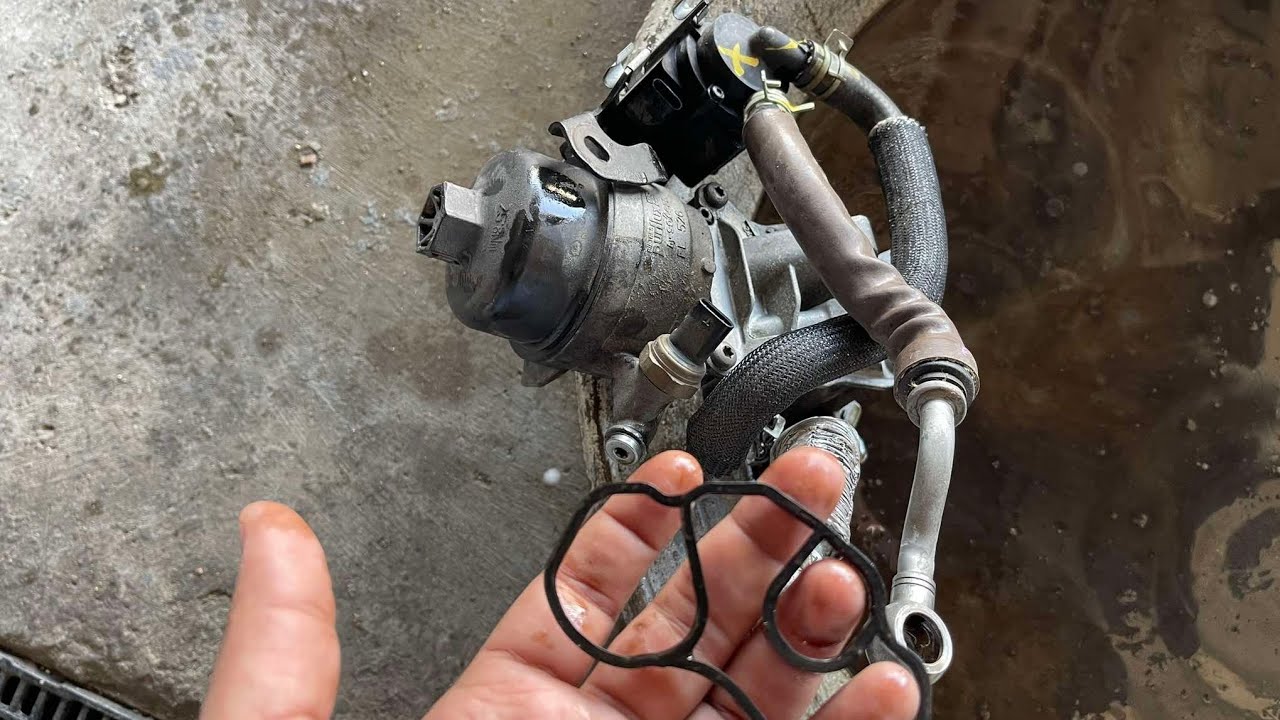 Peugeot 3008 oil filter housing gasket replacement.. طريقه تغيير جوان قاعد فلتر زيت بيجو 3008