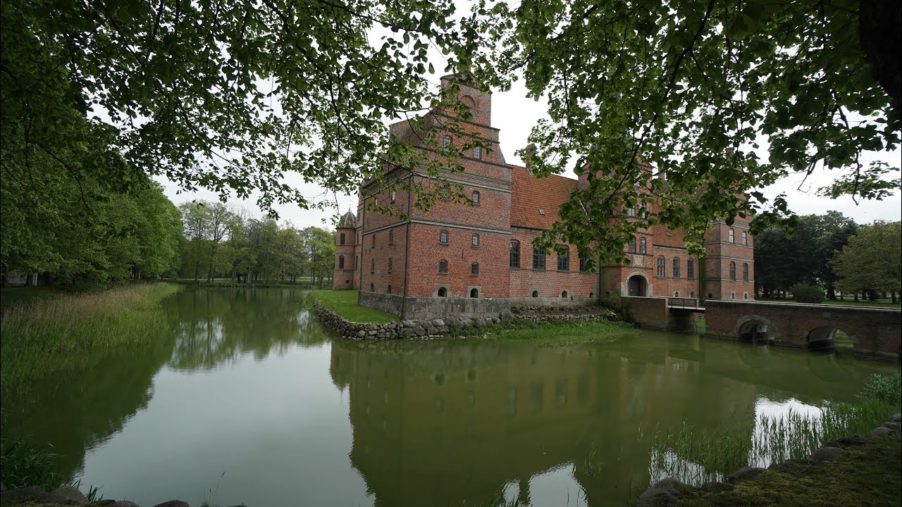 Прогулянка до Ivars Kilde та Rosenholm Slot.