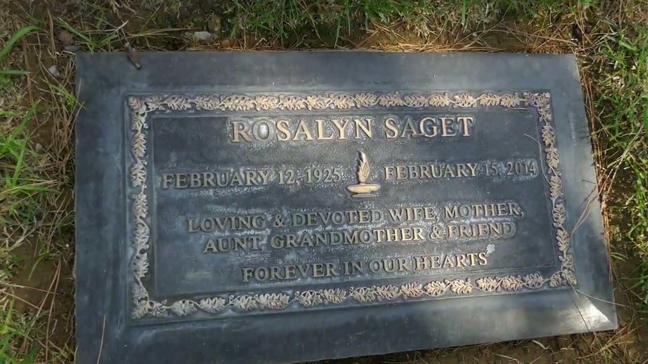 Comedian Bob Saget Family Graves Parents Sister Mount Sinai Cemetery Los Angeles California USA 2022