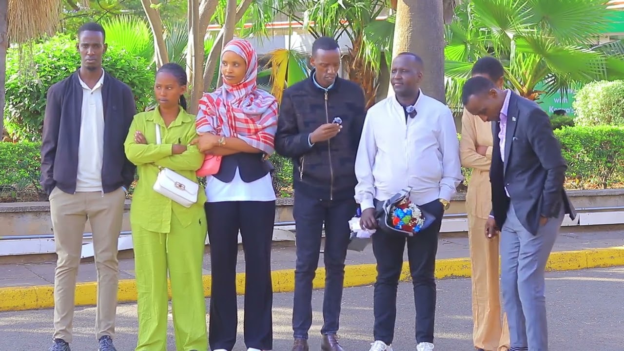 ABASHITSI BARIBASIGAYE BAHAGEZE MUZE MURI BENSHIIII