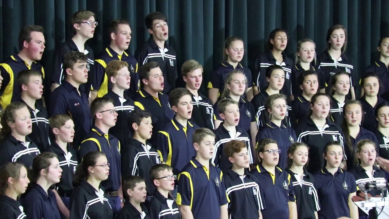 Monnaskoor & Lindenkoor performing,Halleluja Lennard Cohan , Soiree - Ho&euml;rskool Linden, 11 Aug 2017