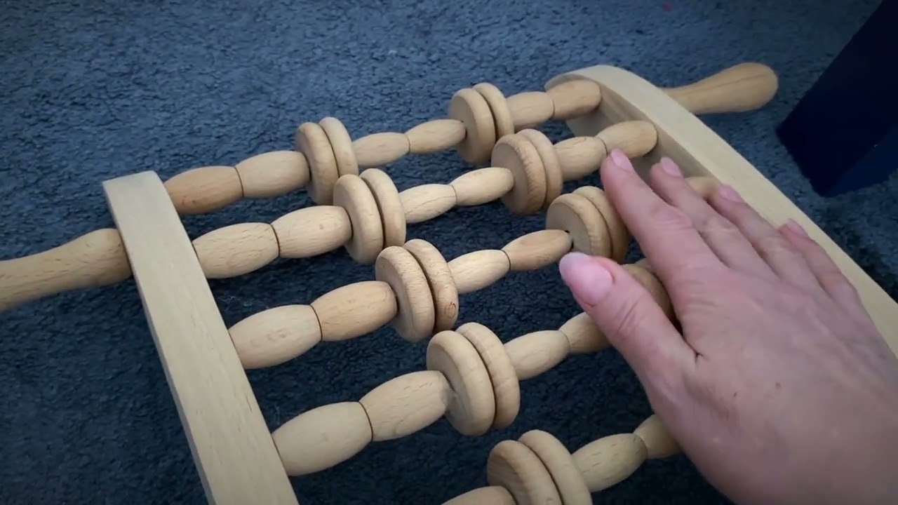 ASMR TAPPING AROUND THE HOUSE / TAPPEN DOOR HET HUIS/ASMR NEDERLANDS