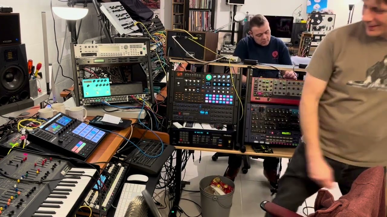 Oh my. A visitor… Kenneth kills it on the Elektrons. Everybody needs a Kenneth. Just a fun jam.