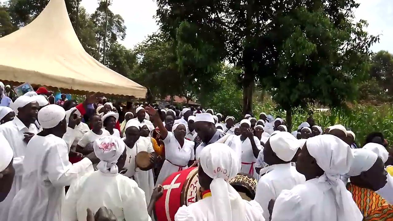 Nzimirira nzimirira Mwami aranzimirira