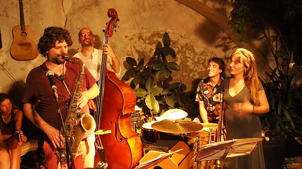KALEIDOSCOPE feat Rita Payés - Camino del pozo azul