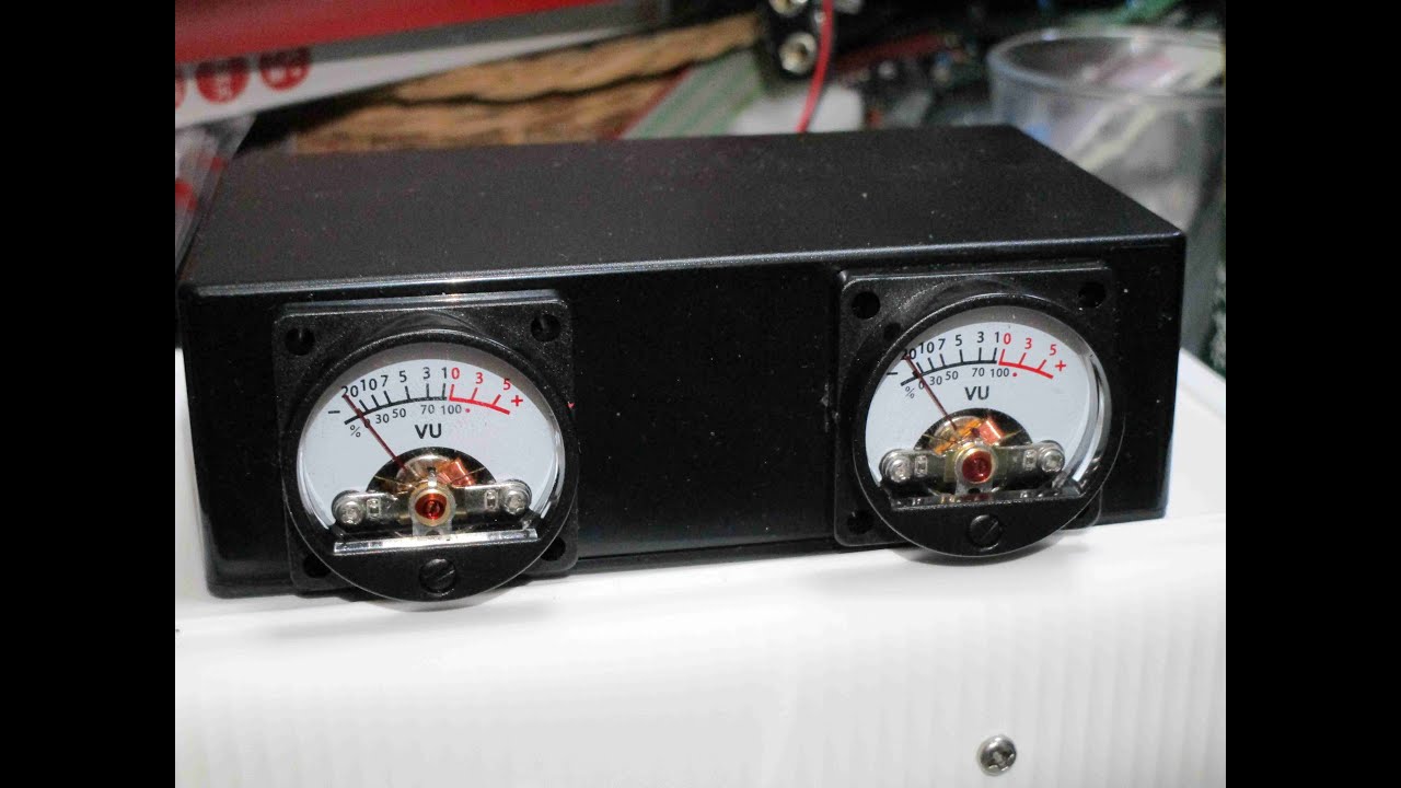 VUメーターをタカチSW125Bに入れました。サイズがぎりぎりだった。