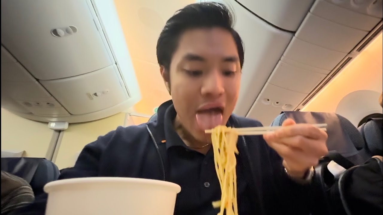 All Nippon Airways (ANA) Economy class Vlog! LAX - HND