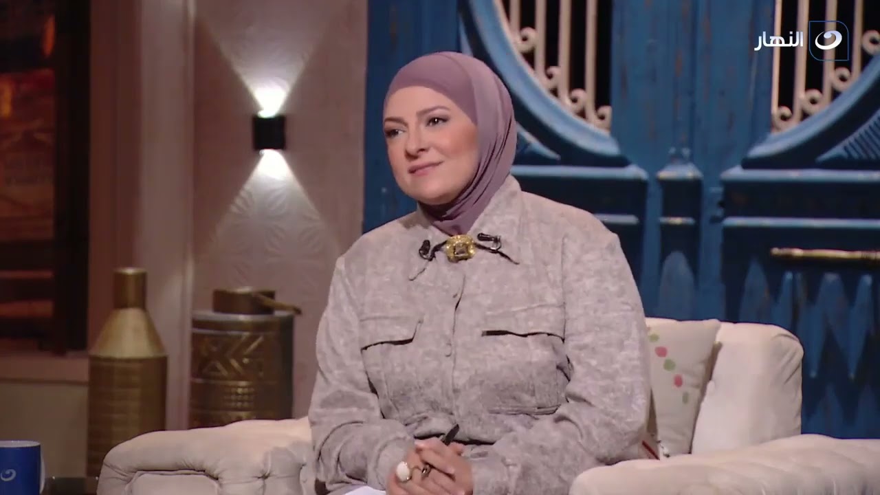 تجربة مختلفة وغريبة.. سارة حجازي أم قررت تستغنى عن مدرسة ابنها وتبدأ معاه بالتعليم الحر