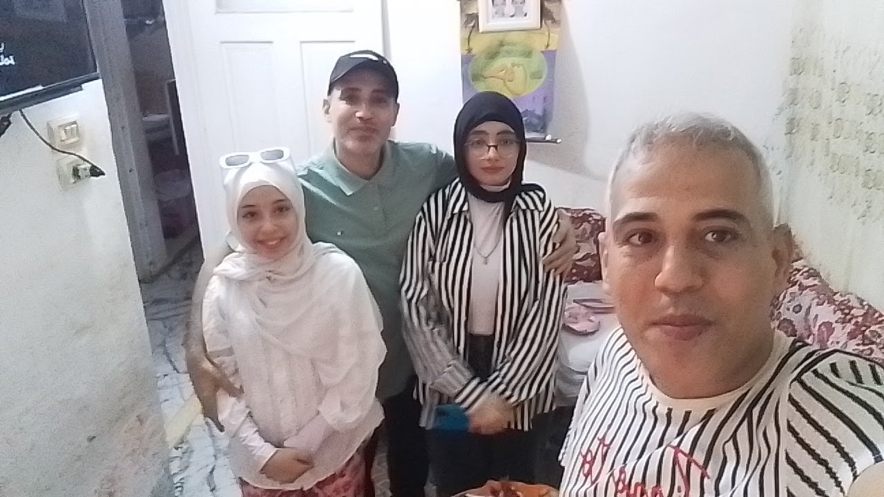 أول يوم عيدكم مبارك وكل عام وانتم طيبين وعيد سعيد عليكم 👉