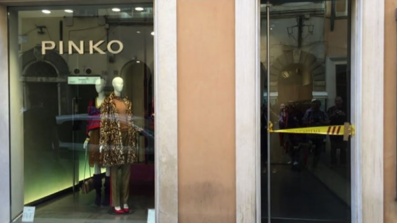 Rischio crollo a Roma, sgomberato edificio in via Frattina