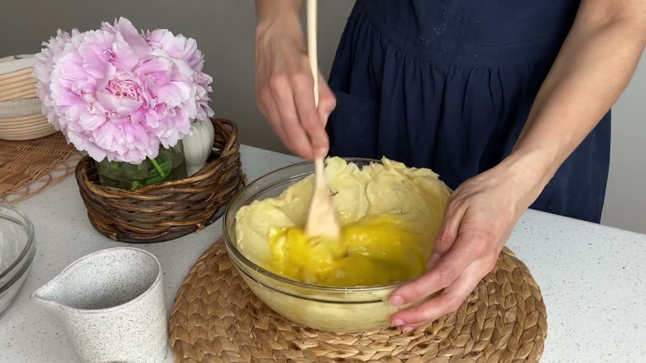 The best Sourdough Discard French Crullers! Made using sourdough pate a choux/p&acirc;te &agrave; choux