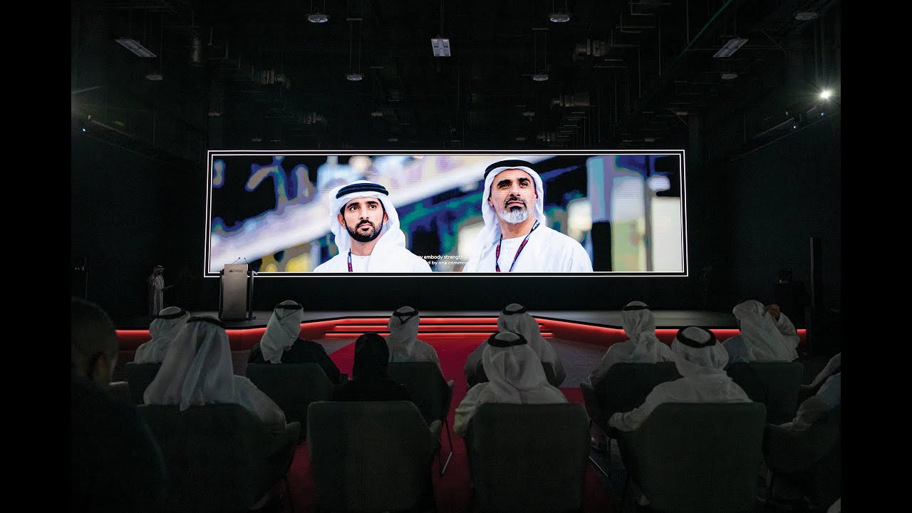 خالد بن محمد بن زايد وحمدان بن محمد بن راشد يشهدان الإعلان عن مشروع القطار فائق السرعة