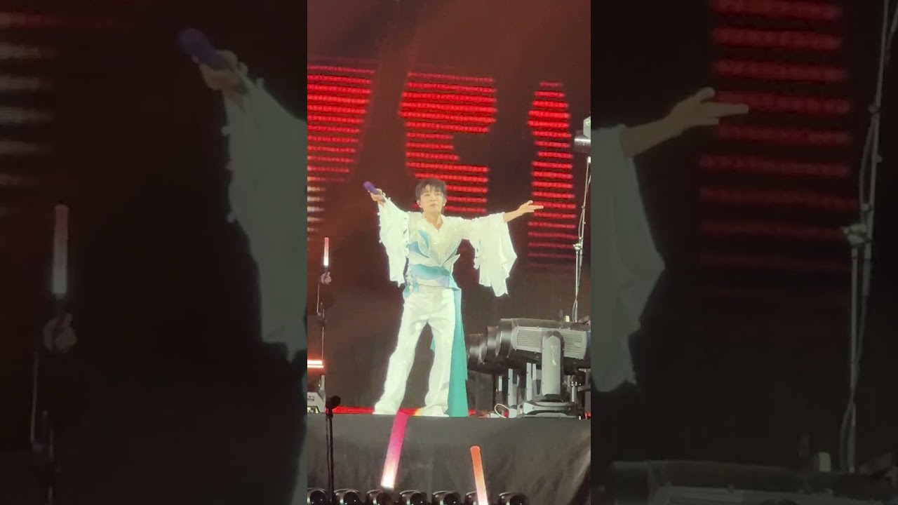 近距離周深-我只在乎你香港跨年演唱會