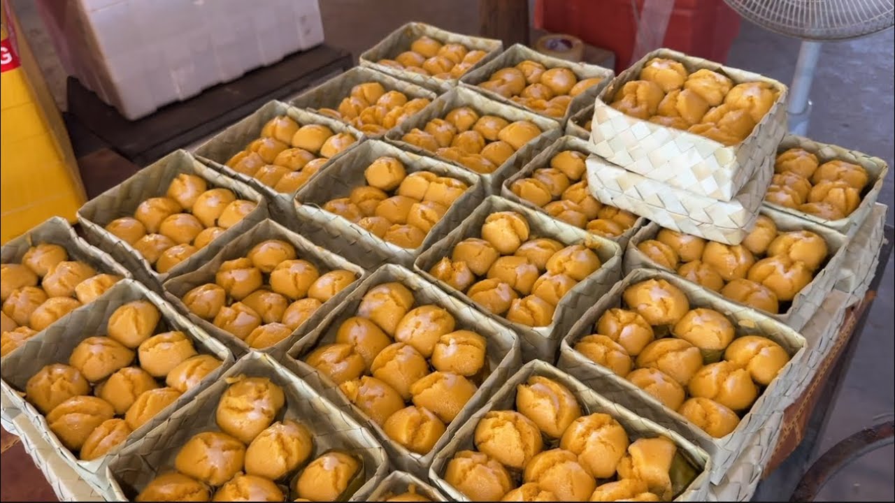 Popular in Preah Dak Village! Nom Akor Thnout -Traditional Khmer Cakes in Siem Reap, Cambodia