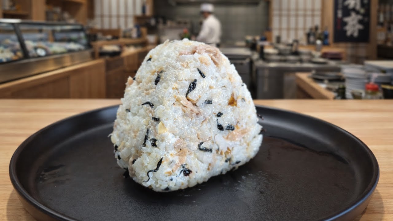 A tradição japonesa servida em forma de triângulo - Mundo Onigiri 74