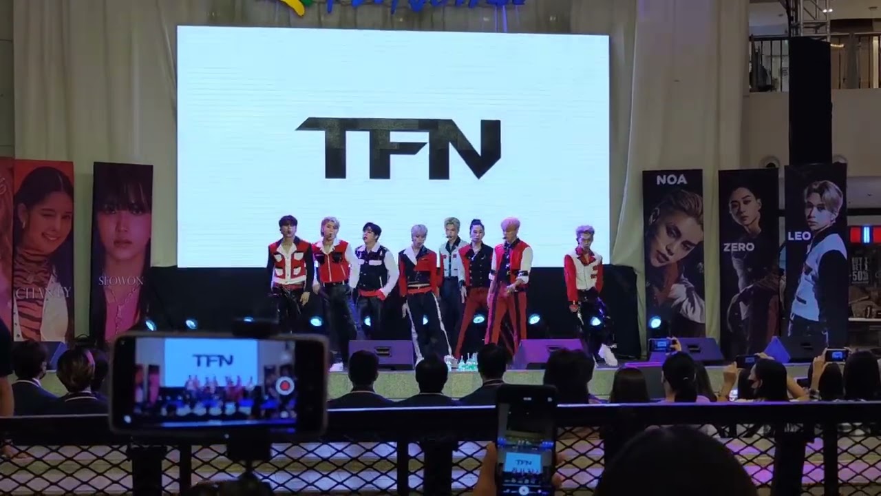 [4K/60] TFN (티에프앤) - AMAZON @ 221112 Ayala Malls Trinoma [직캠/FANCAM]