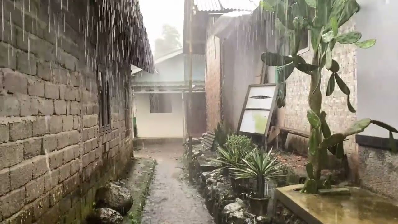 СТРАШНЫЙ !! 🌧️⚡ Сильнейшие грозы и проливные дожди в деревне Красная почва | 99% мгновенно засыпают