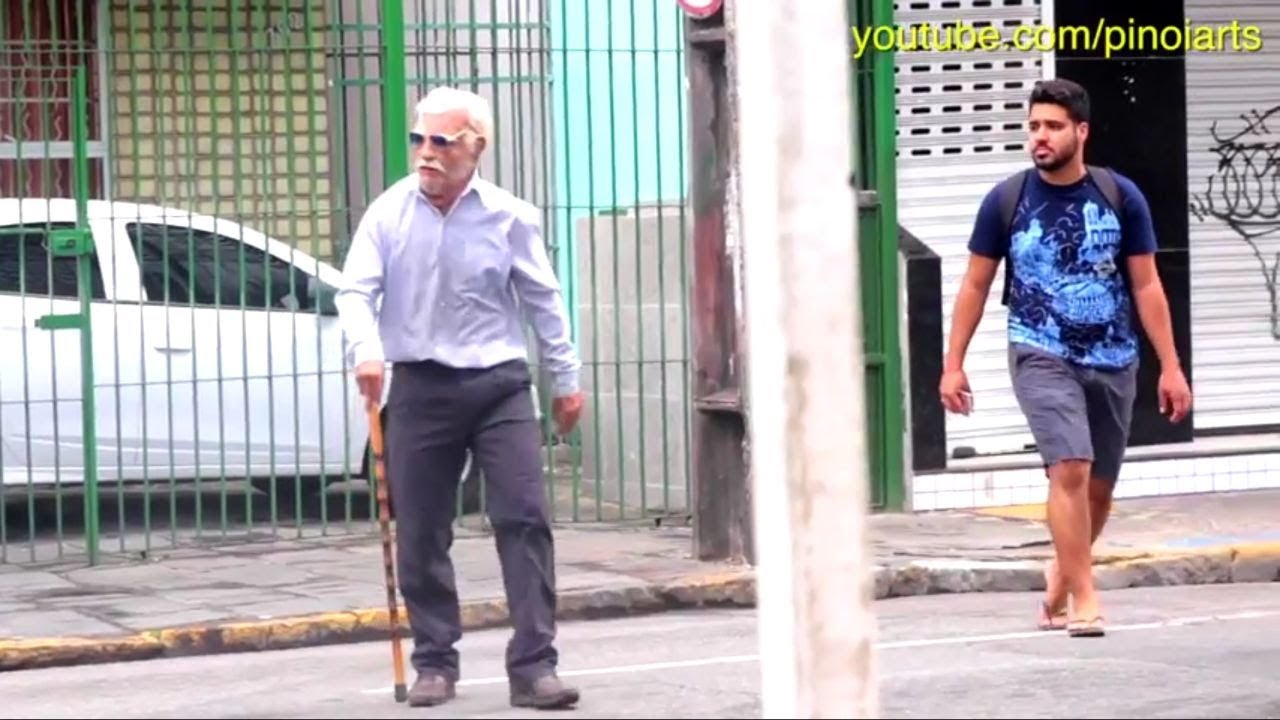 Vovô dando mortal PARTE 1 - Old Man #BackflipChallenge