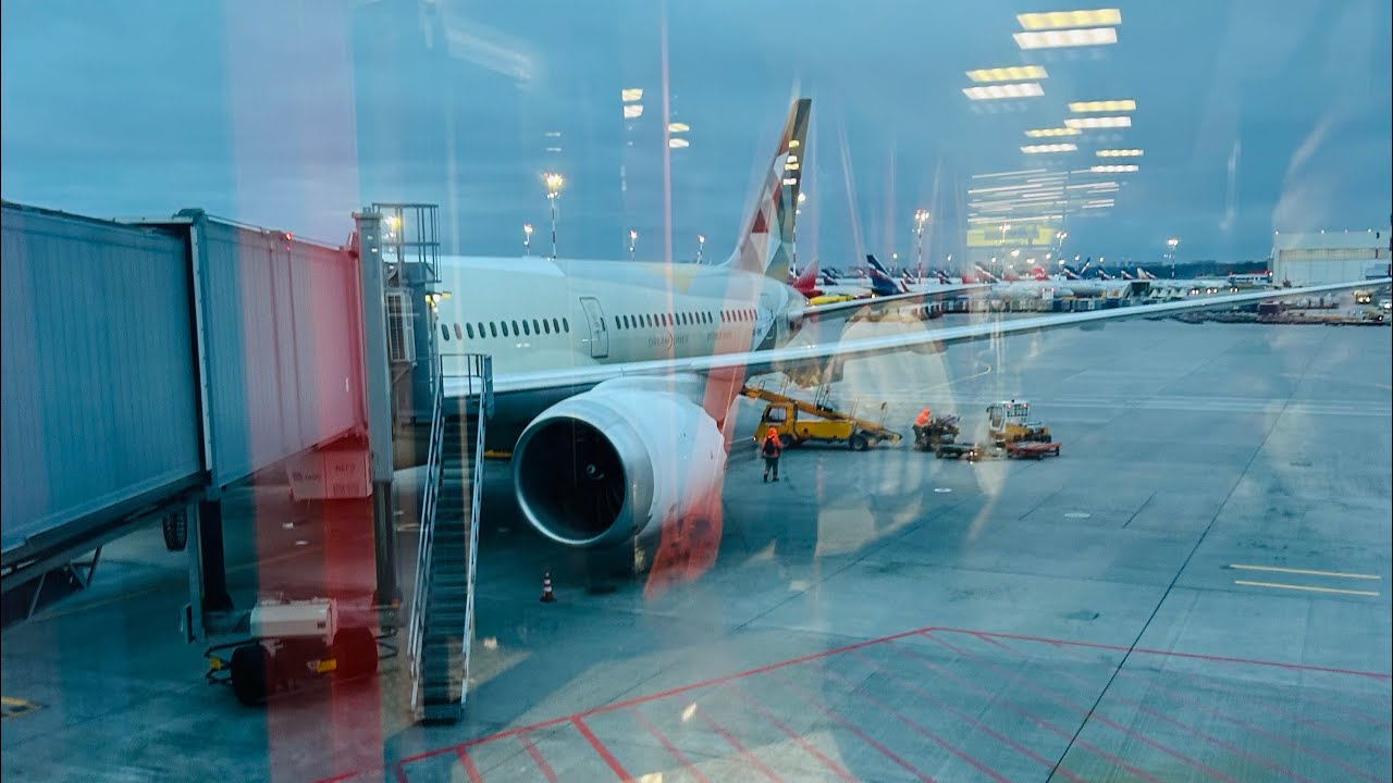 Ночной перелет Абу-Даби-Москва на Boeing 787-10 Dreamliner (A6-BMC) Etihad Airways 