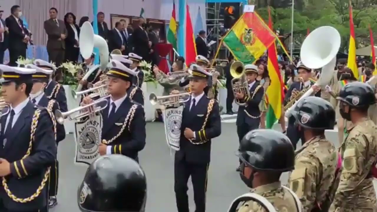 DESFILE CIVICO ANIVERSARIO DE COCHABAMBA