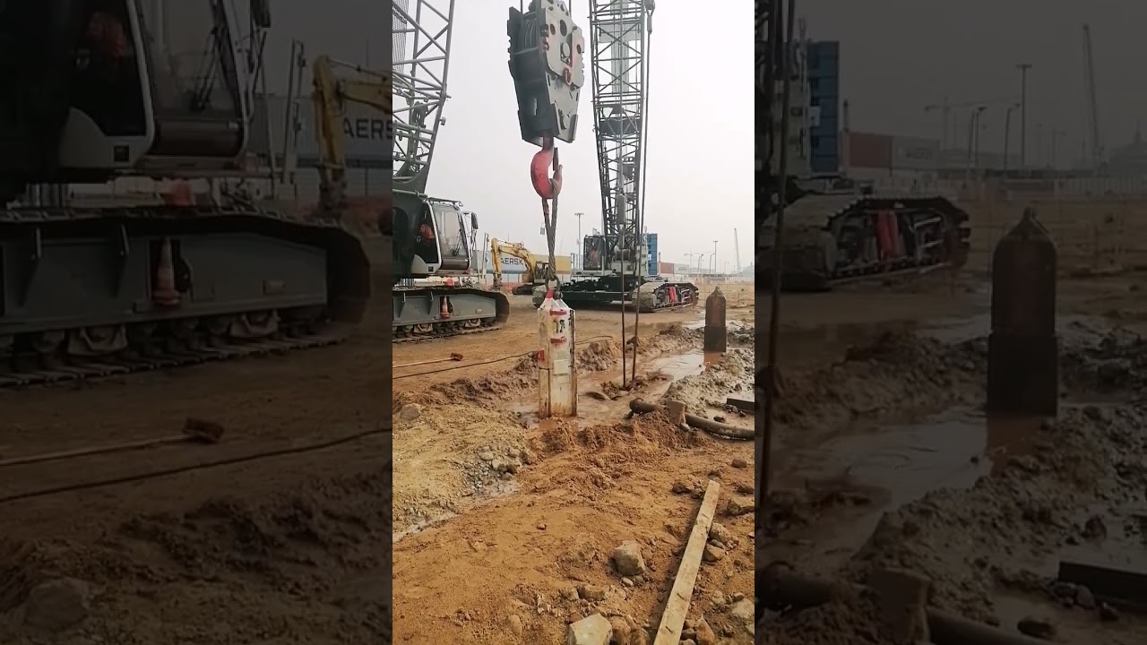 Diaphragm wall construction: Removal of stop-end while digging at panel 136